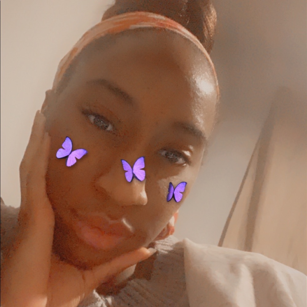 Meet your Posher, Shamika